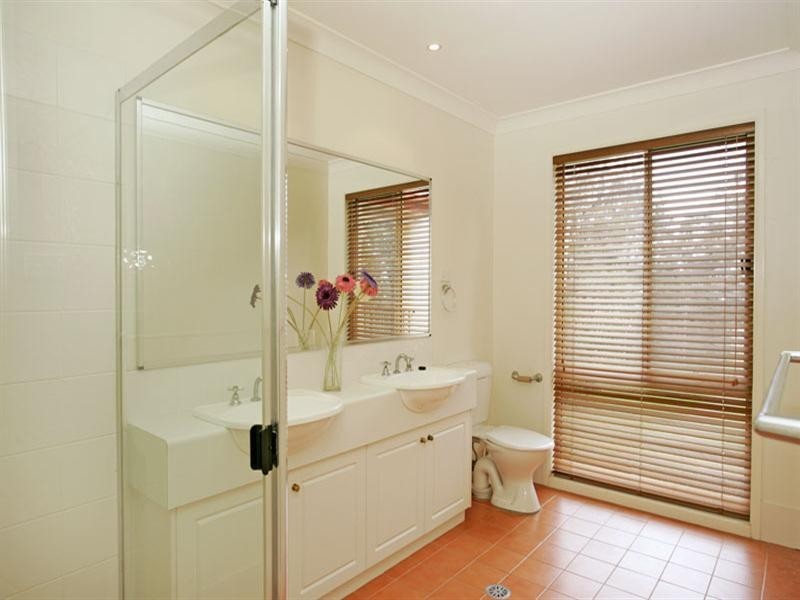 29 Hinemoa Avenue, Killarney Vale NSW 2261