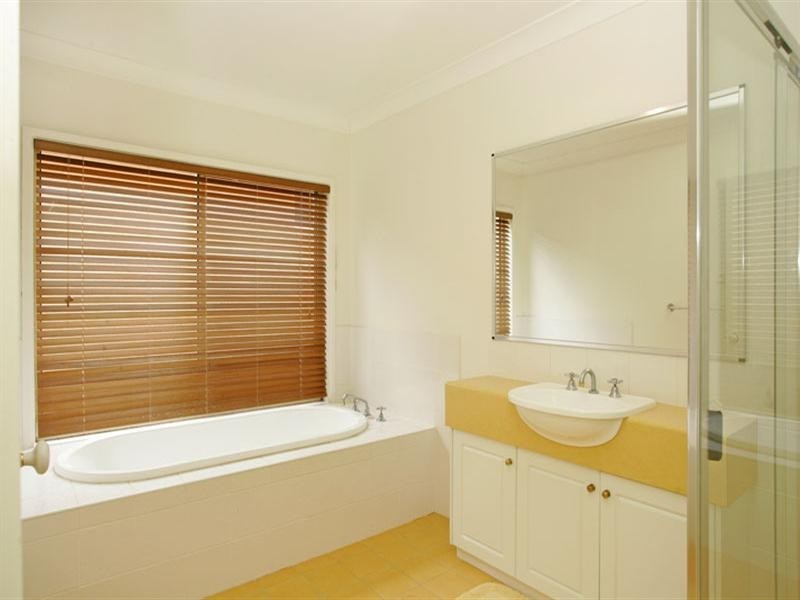 29 Hinemoa Avenue, Killarney Vale NSW 2261