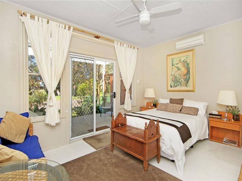 23 Reserve Drive, Bateau Bay NSW 2261