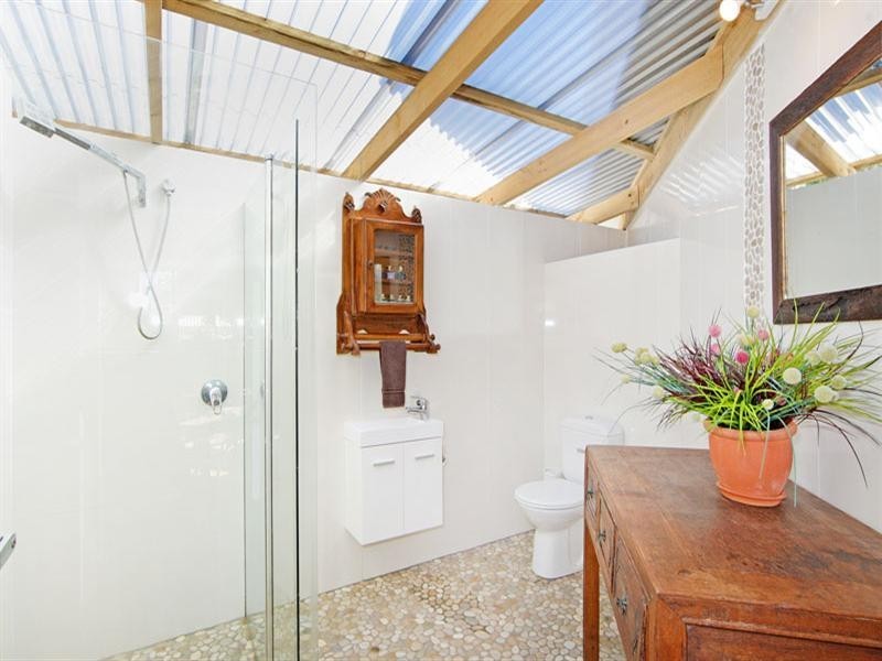 23 Reserve Drive, Bateau Bay NSW 2261