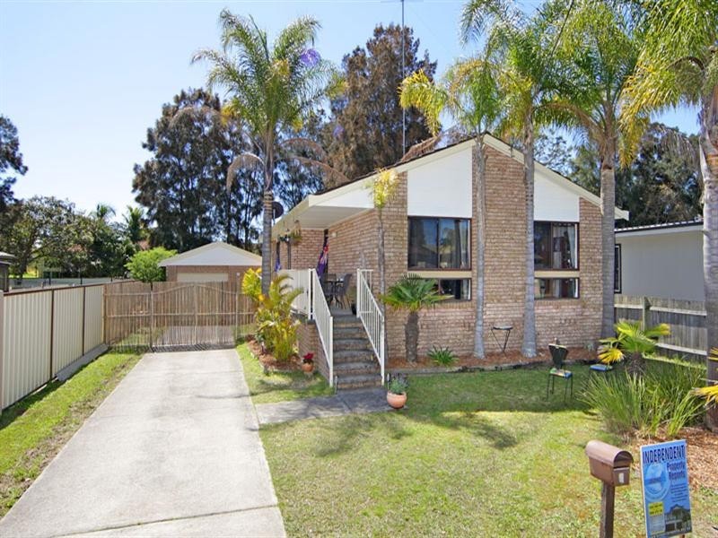 9 Platypus Road, Berkeley Vale NSW 2261