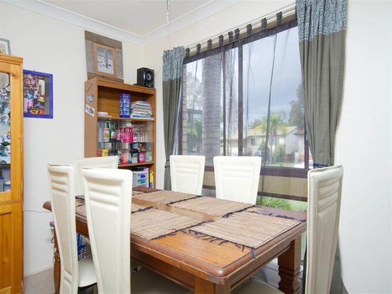 9 Platypus Road, Berkeley Vale NSW 2261