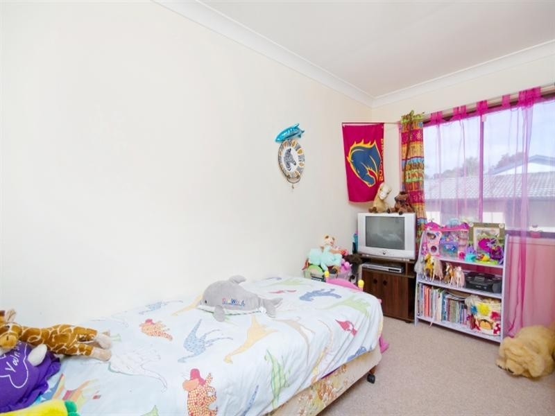 9 Platypus Road, Berkeley Vale NSW 2261