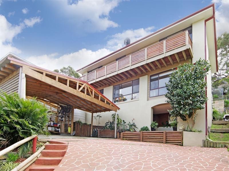 8 Valley View Road, Bateau Bay NSW 2261