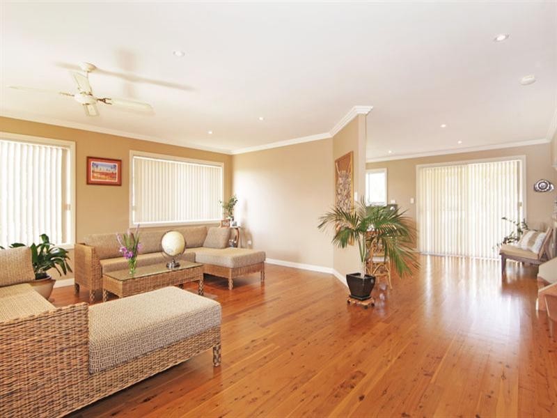 32 Lakeside Parade, The Entrance NSW 2261