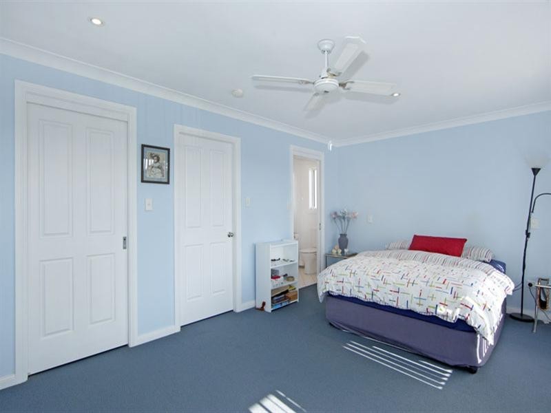 32 Lakeside Parade, The Entrance NSW 2261