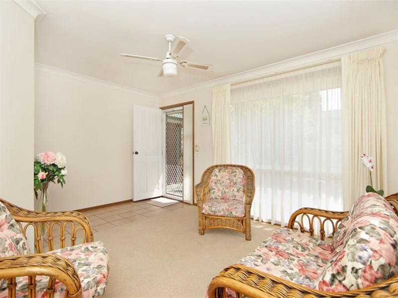 225 Cresthaven Avenue, Bateau Bay NSW 2261