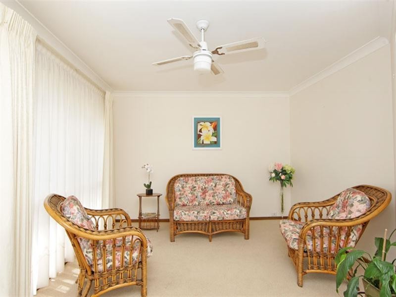 225 Cresthaven Avenue, Bateau Bay NSW 2261