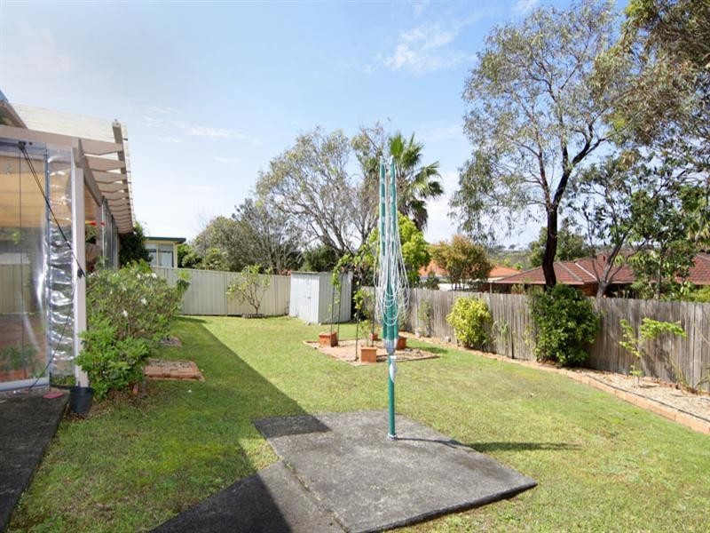 225 Cresthaven Avenue, Bateau Bay NSW 2261