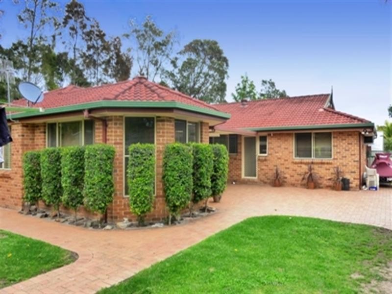 1 Castlereagh Crescent, Bateau Bay NSW 2261