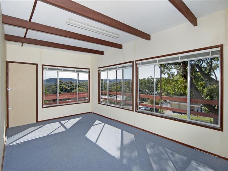 15 Shakespeare Avenue, Bateau Bay NSW 2261