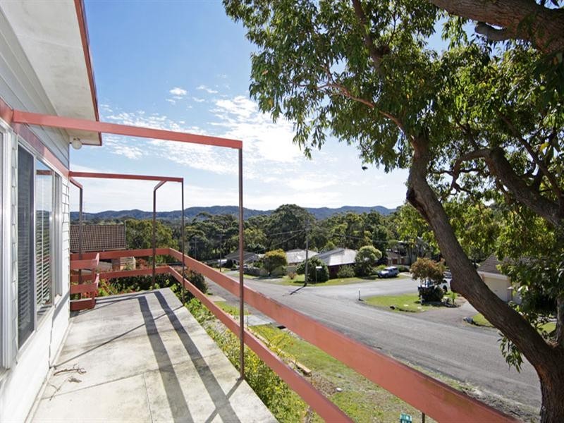 15 Shakespeare Avenue, Bateau Bay NSW 2261