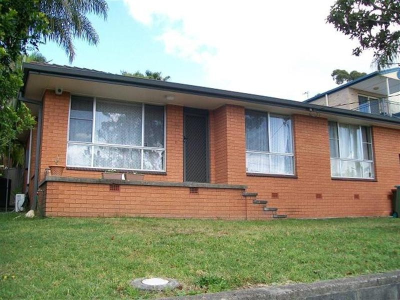 14 Henry Parkes Drive, Berkeley Vale NSW 2261