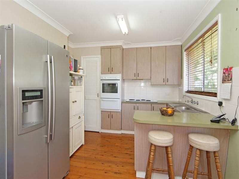 19 Shakespeare Avenue, Bateau Bay NSW 2261