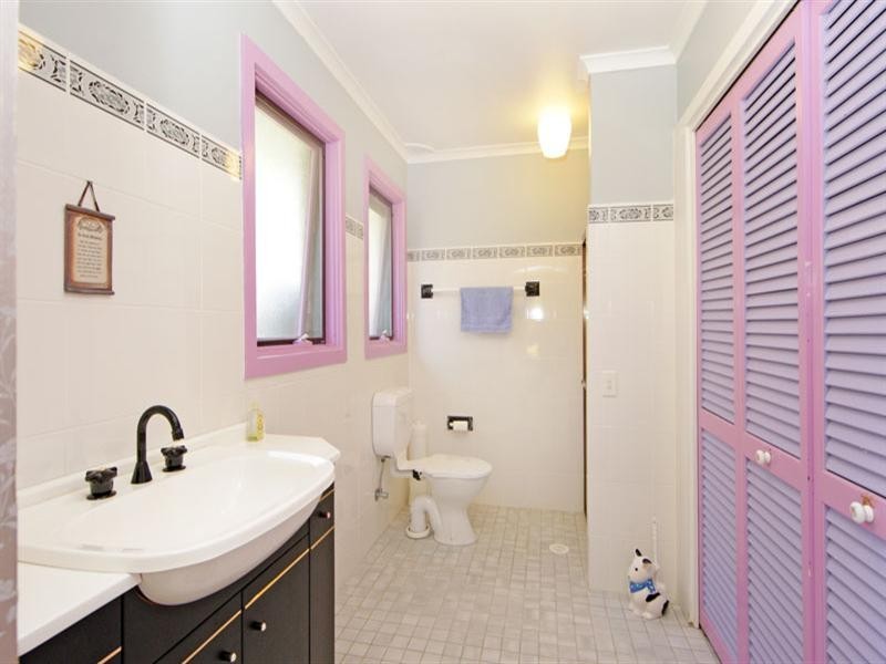 2 Waikiki Close, Killarney Vale NSW 2261