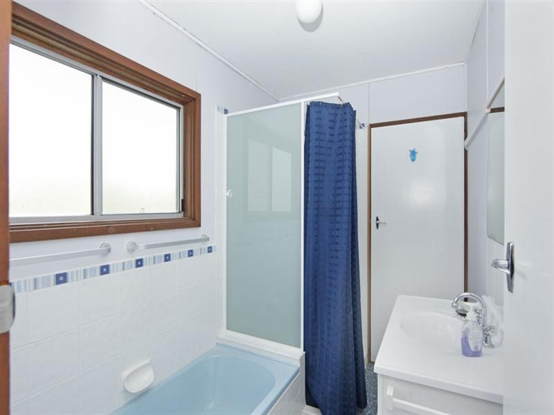 5 Harbour Street, Bateau Bay NSW 2261