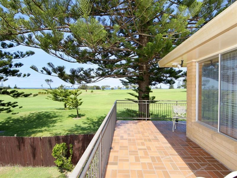 41 Waterview Street, Shelly Beach NSW 2261