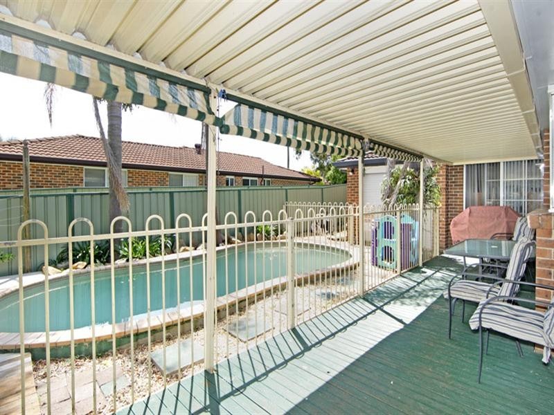 205 Cresthaven Avenue, Bateau Bay NSW 2261