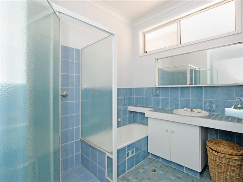 17 Margherita Avenue, Bateau Bay NSW 2261