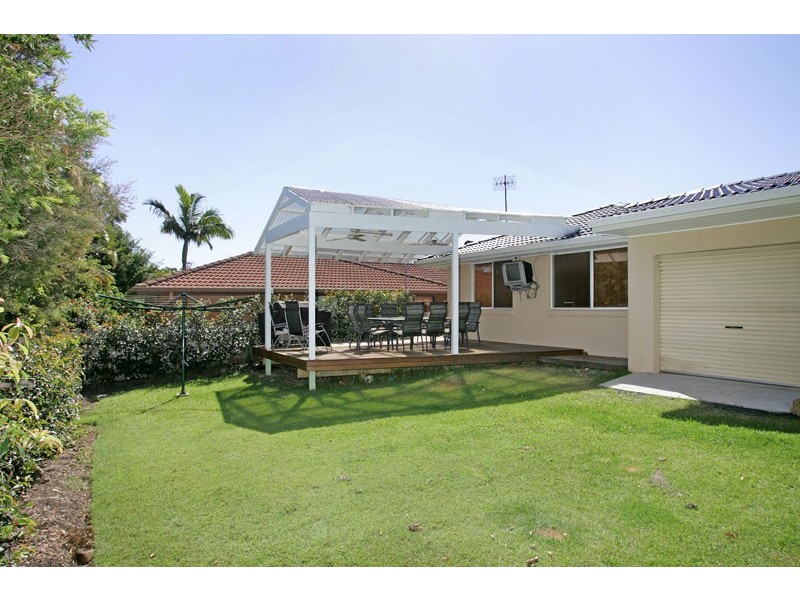 4 Lincoln Close, Bateau Bay NSW 2261