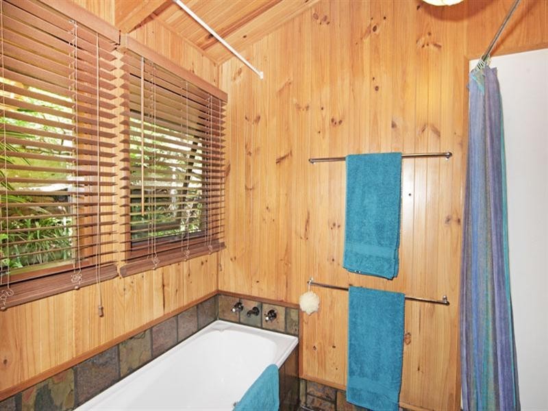 5 Lamont Close, Mardi NSW 2259