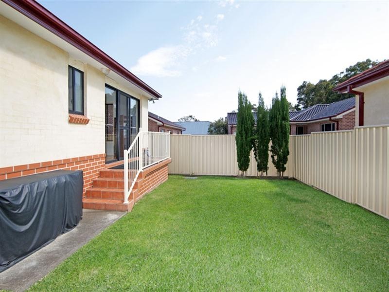 24 Germaine Avenue, Bateau Bay NSW 2261