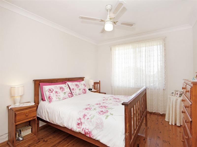 33 Mermaid Drive, Bateau Bay NSW 2261