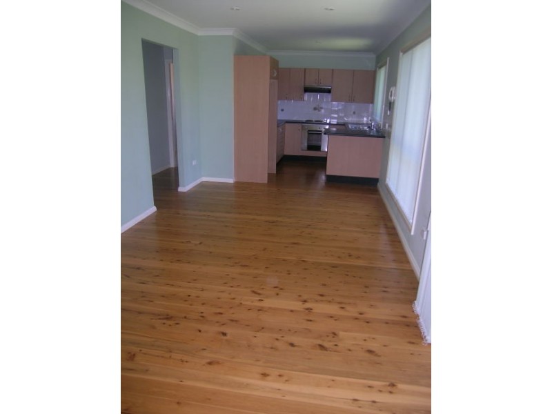 24b Germaine Avenue, Bateau Bay NSW 2261