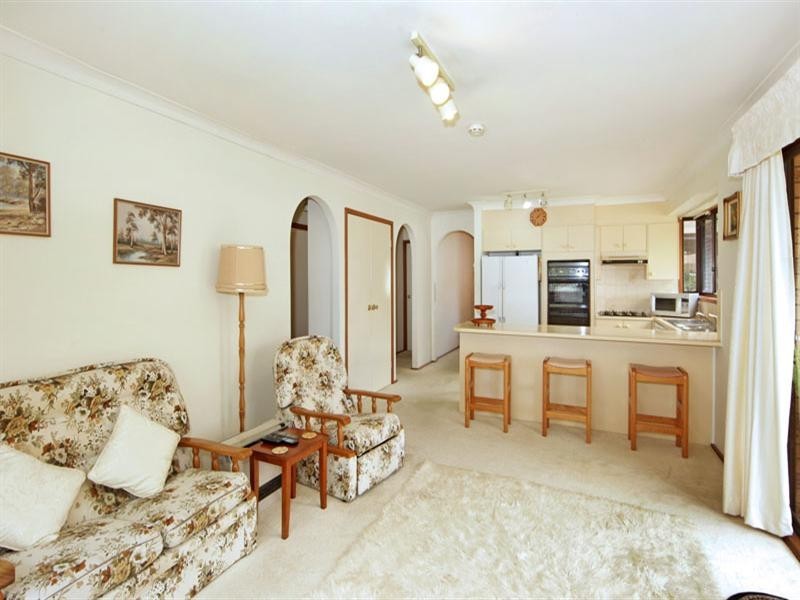 11 Gwydir Street, Bateau Bay NSW 2261