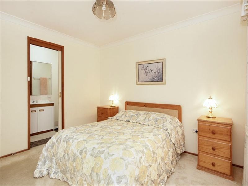 11 Gwydir Street, Bateau Bay NSW 2261