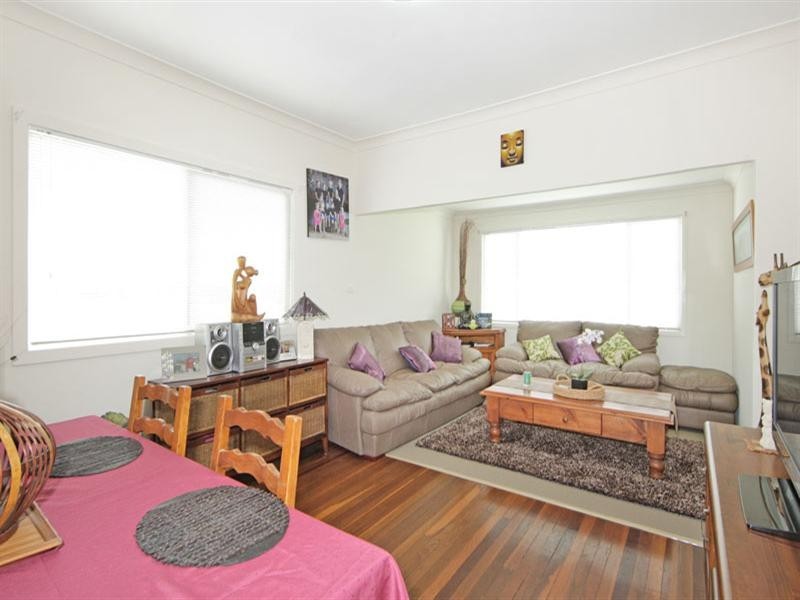 19 Flinders Avenue, Killarney Vale NSW 2261