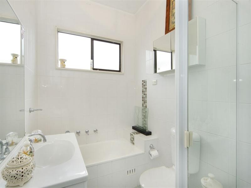 19 Flinders Avenue, Killarney Vale NSW 2261