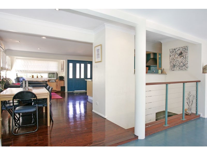 25 Hilltop Street, Bateau Bay NSW 2261