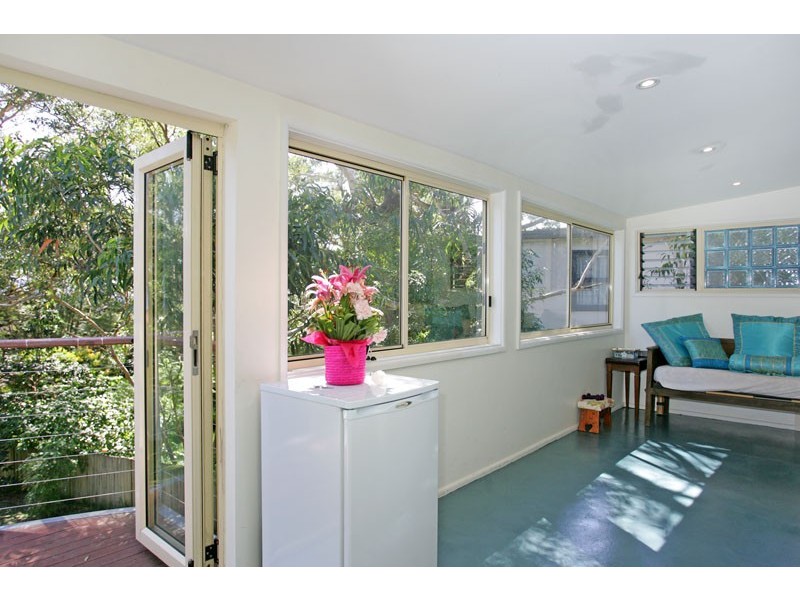 25 Hilltop Street, Bateau Bay NSW 2261