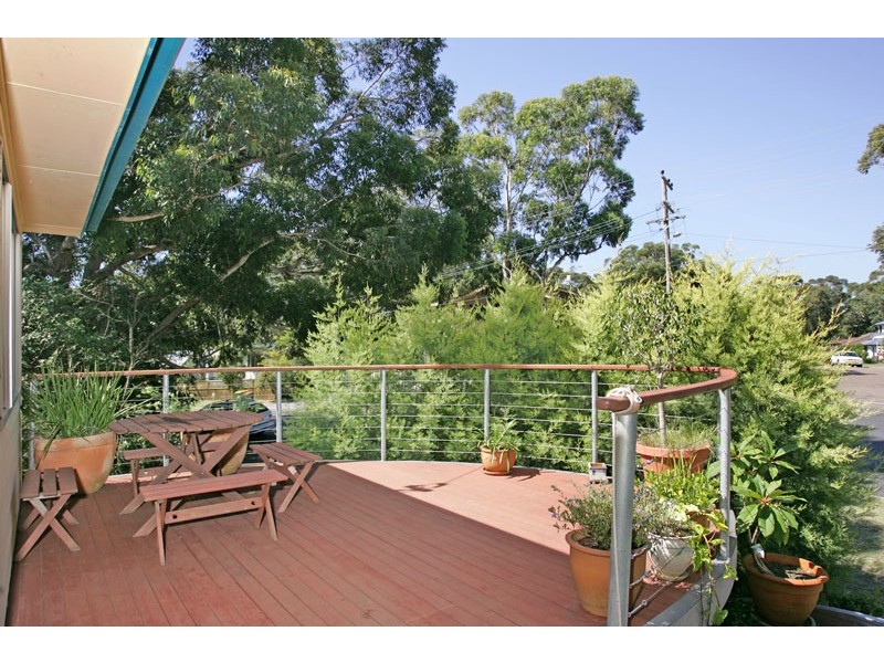 25 Hilltop Street, Bateau Bay NSW 2261
