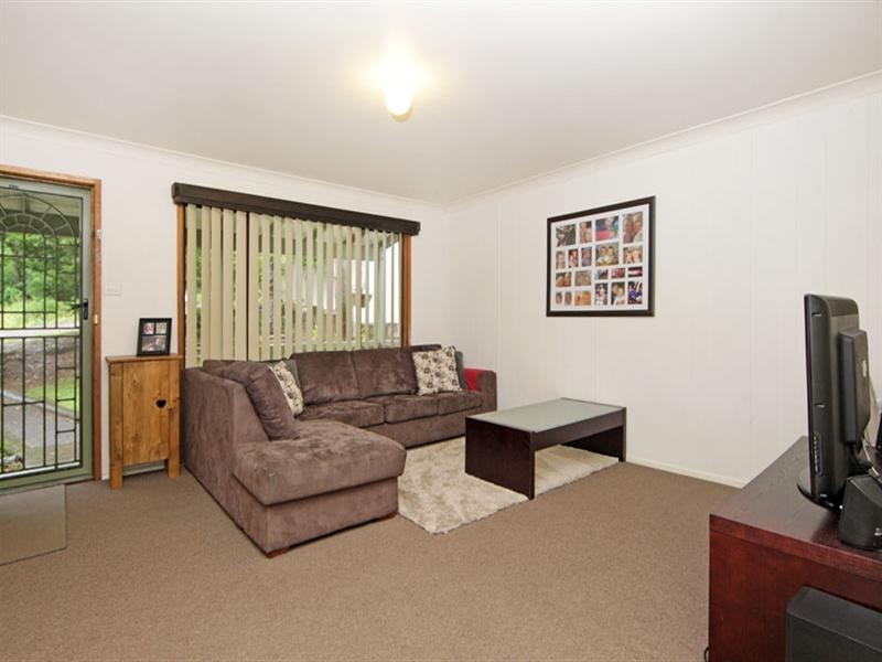 4 Wirigi Street, Berkeley Vale NSW 2261