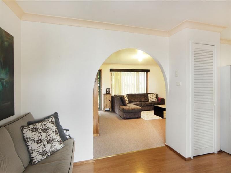 4 Wirigi Street, Berkeley Vale NSW 2261