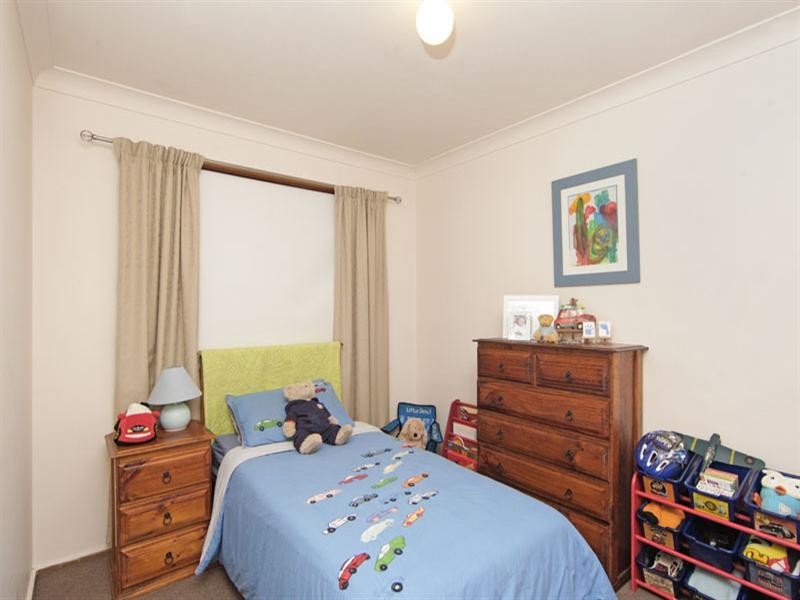 4 Wirigi Street, Berkeley Vale NSW 2261