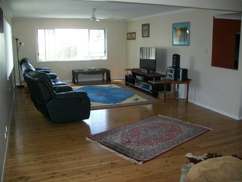 64 Bias Avenue, Bateau Bay NSW 2261