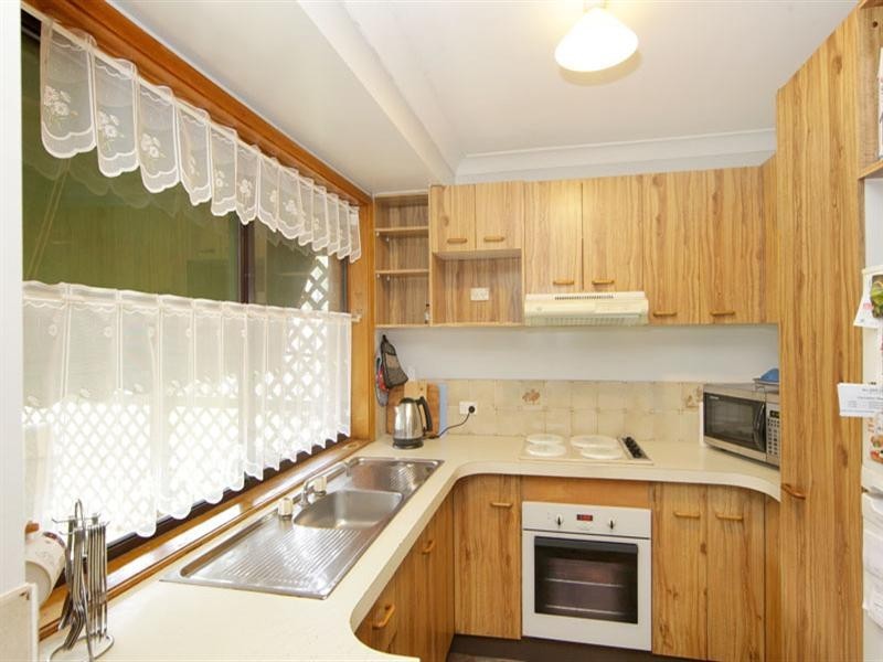 7 Richmond Close, Bateau Bay NSW 2261