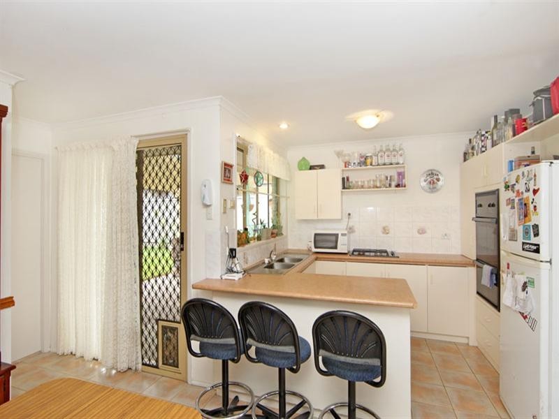 5 Finch Place, Bateau Bay NSW 2261