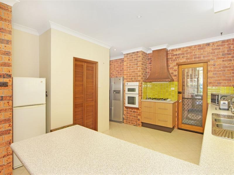 9 Promenade Avenue, Bateau Bay NSW 2261