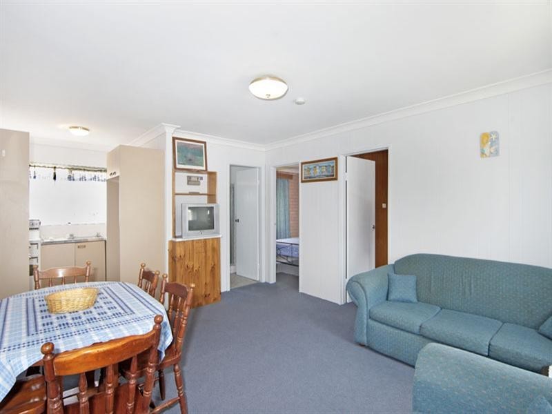 4/10-12 Bias Avenue, Bateau Bay NSW 2261