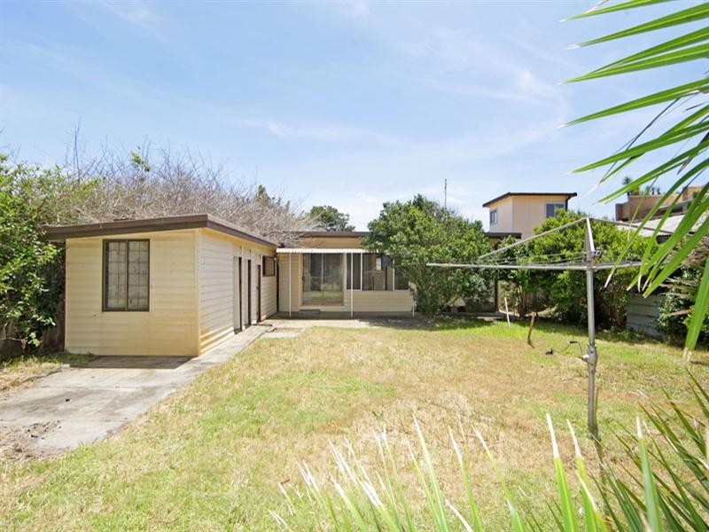 152 Ocean Parade, Blue Bay NSW 2261