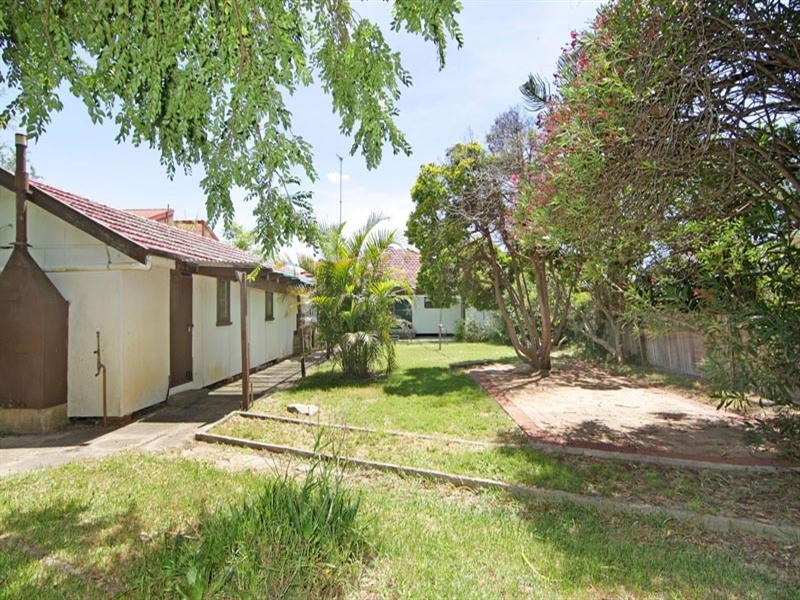 154 Ocean Parade, Blue Bay NSW 2261