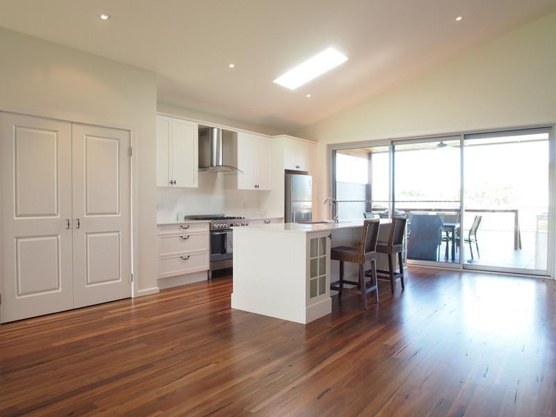 48 Hume Boulevard, Killarney Vale NSW 2261