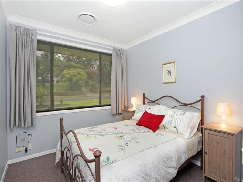 31 Lancaster Parade, Bateau Bay NSW 2261