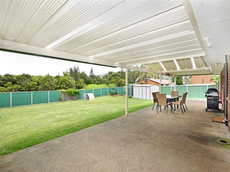 31 Lancaster Parade, Bateau Bay NSW 2261