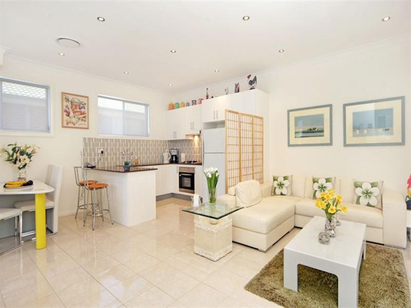 1/13 Yethonga Avenue, Blue Bay NSW 2261