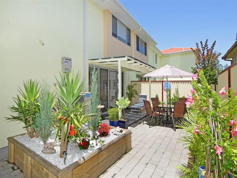 1/13 Yethonga Avenue, Blue Bay NSW 2261